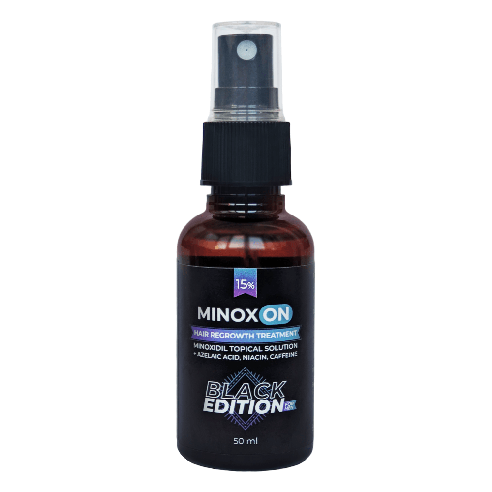 Dieses Haarwuchsmittel enthält 15% Minoxidil und Azelainsäure, um effektiv den Haarwuchs anzuregen und Haarausfall zu bekämpfen. Das Sprayformat ermöglicht eine einfache Anwendung und das Kombinieren der beiden Wirkstoffe verstärkt die Ergebnisse. Klinisch bewiesen und von Experten empfohlen.