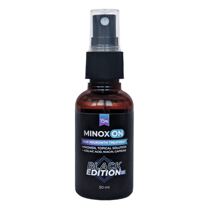 Dieses Haarwuchsmittel enthält 15% Minoxidil und Azelainsäure, um effektiv den Haarwuchs anzuregen und Haarausfall zu bekämpfen. Das Sprayformat ermöglicht eine einfache Anwendung und das Kombinieren der beiden Wirkstoffe verstärkt die Ergebnisse. Klinisch bewiesen und von Experten empfohlen.